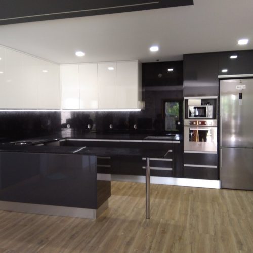 Banca_Granito_Negro_Angola