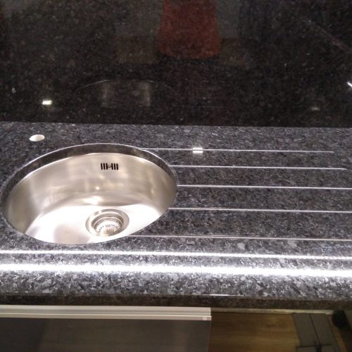 Banca_Granito_Negro_Angola2